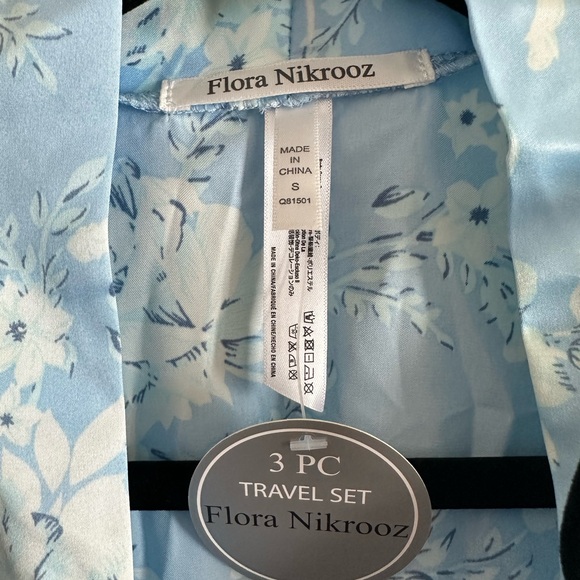 Anthropologie Flora Nikrooz Sabrina pajamas & robe travel set - Picture 5 of 7